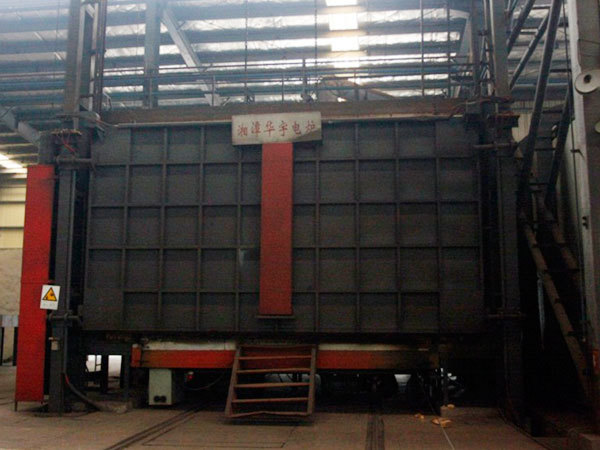 Annealing furnace for large structural parts