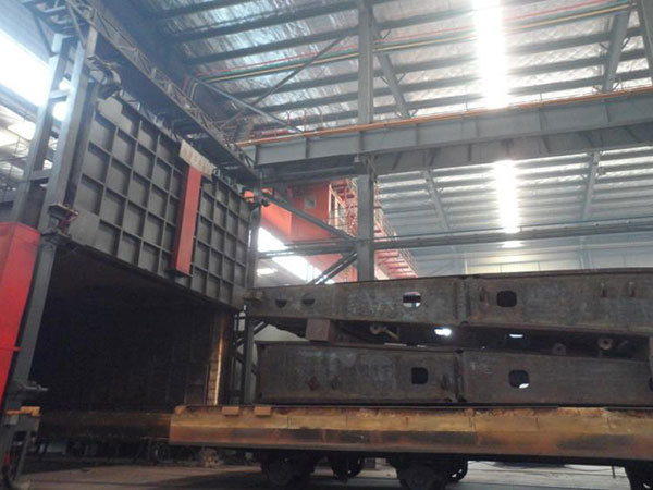 Annealing furnace for large structural parts