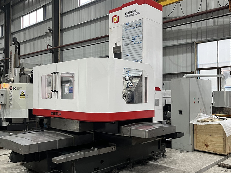 CNC horizontal milling and boring machine